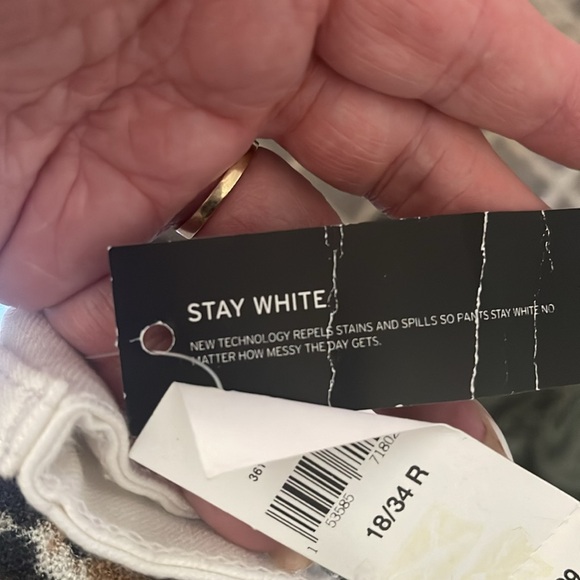 Gap White  Stretch Jeans NWT - Picture 5 of 5